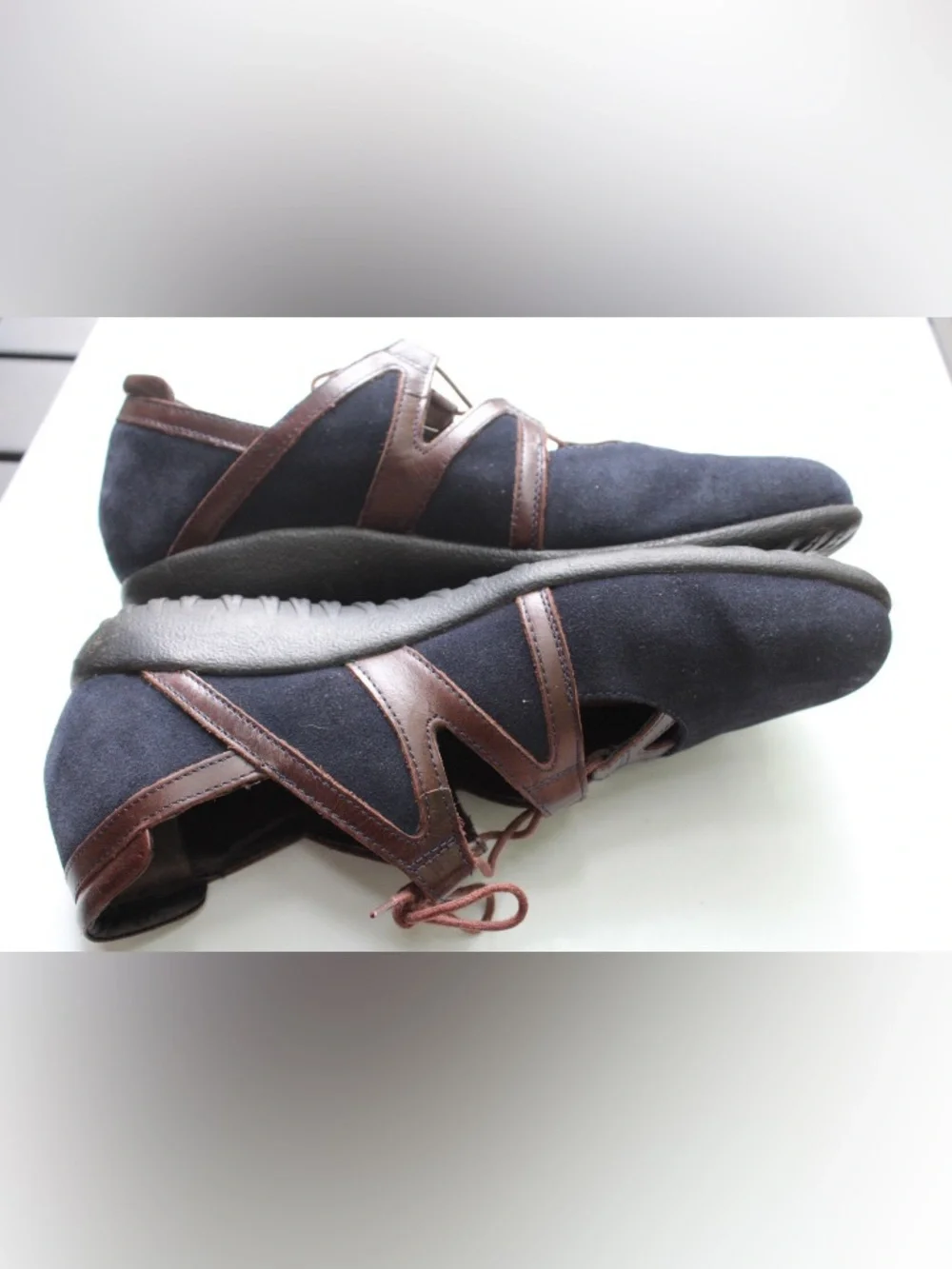NWOT Naot  Timu laced up flats